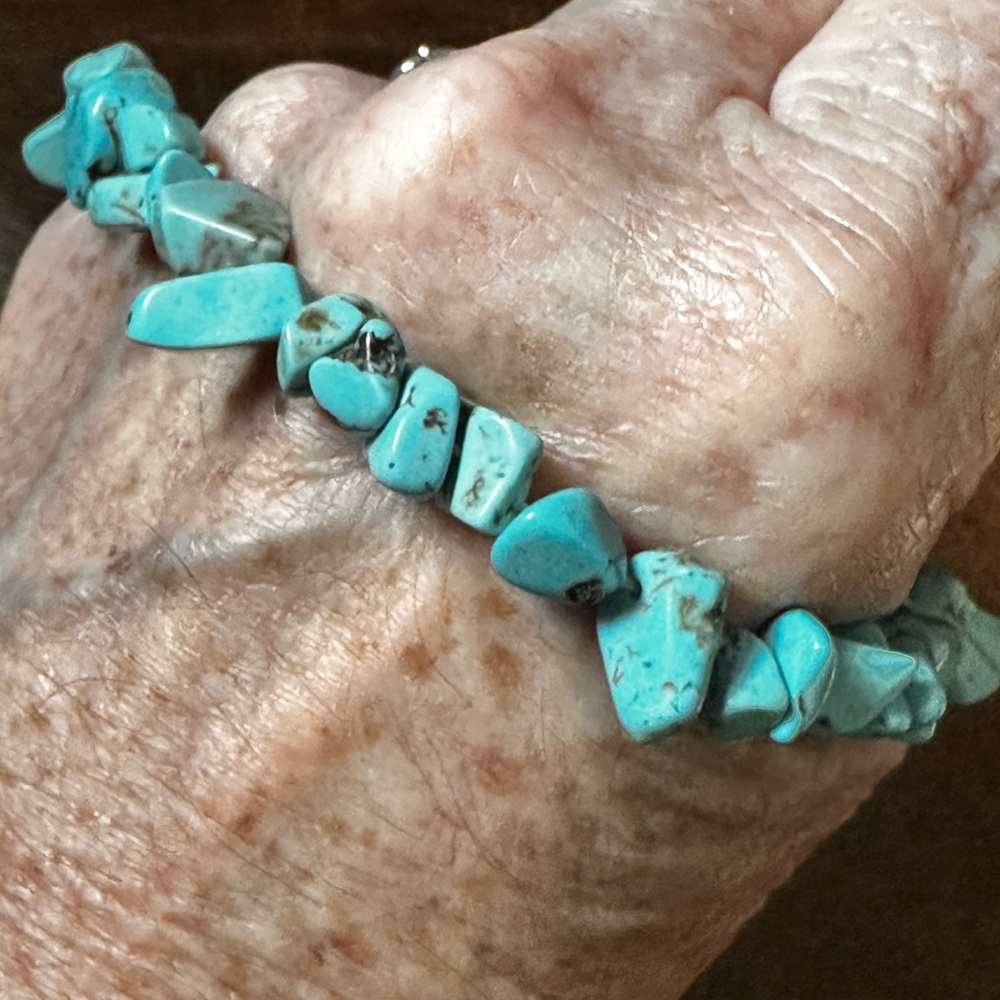 Hand crafted turquoise chip stretch bracelet natural stone Boho jewelry